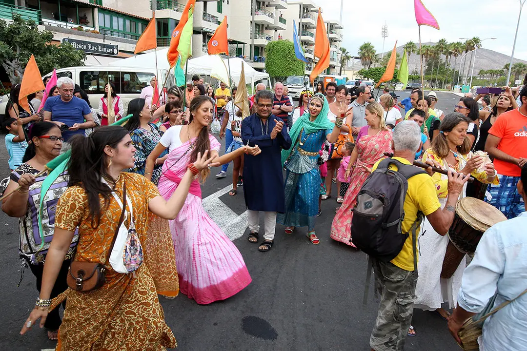 Celebraci&oacute;n de la fiesta Hind&uacute; de Ratha Yatra en Playa de Las Am&eacute;ricas.