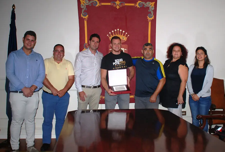 Foto del reconocimiento a Joelmis Scardigno