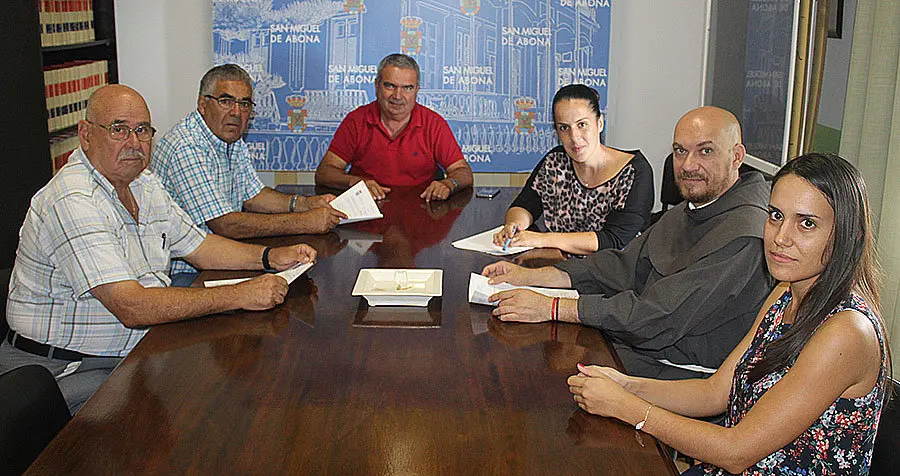 3 asociaciones