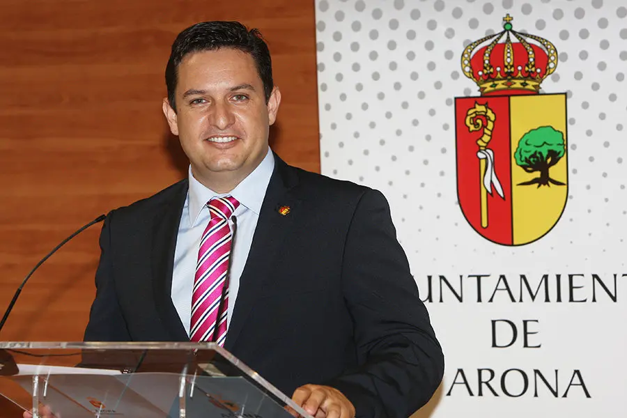 Jos&eacute; Juli&aacute;n Mena, Alcalde de Arona
