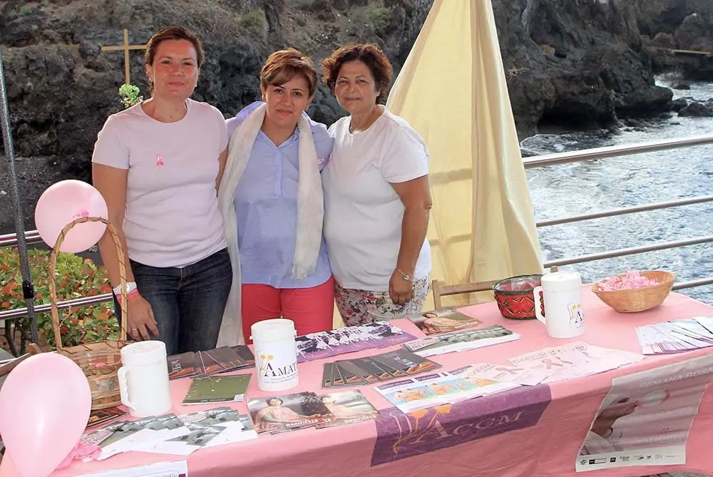 Estand D&iacute;a Internacional del C&aacute;ncer de Mama en Alcal&aacute;1