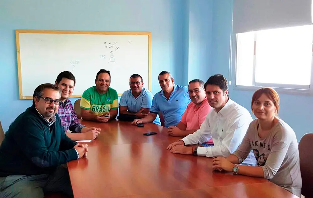 Foto de la reuni&oacute;n mantenida