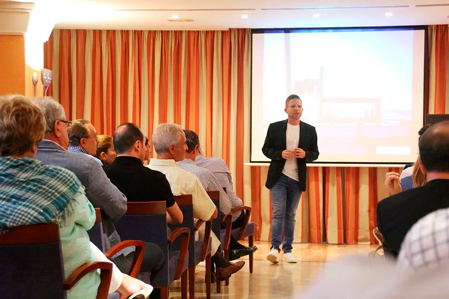 presentaci&oacute;n_turismo_DavidP&eacute;rez