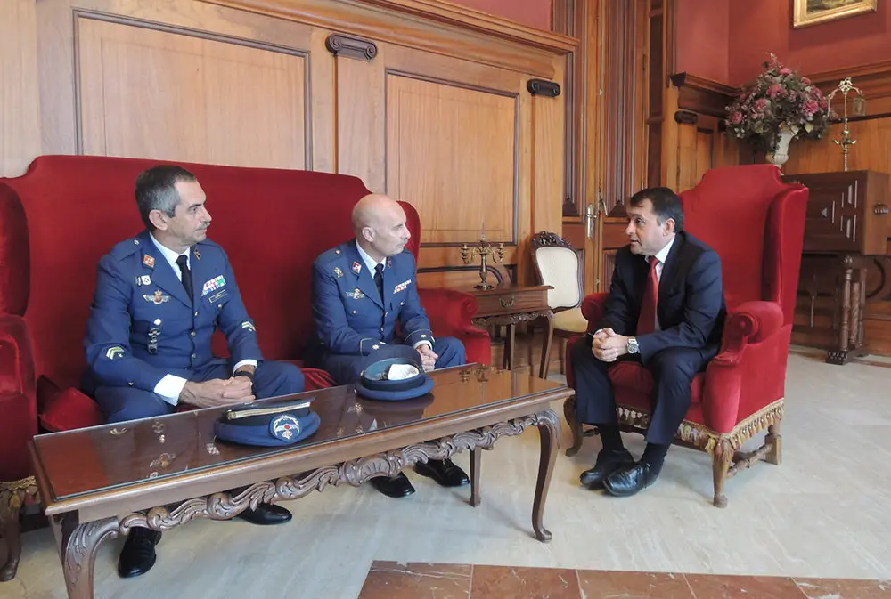 151125 Visita Coronel