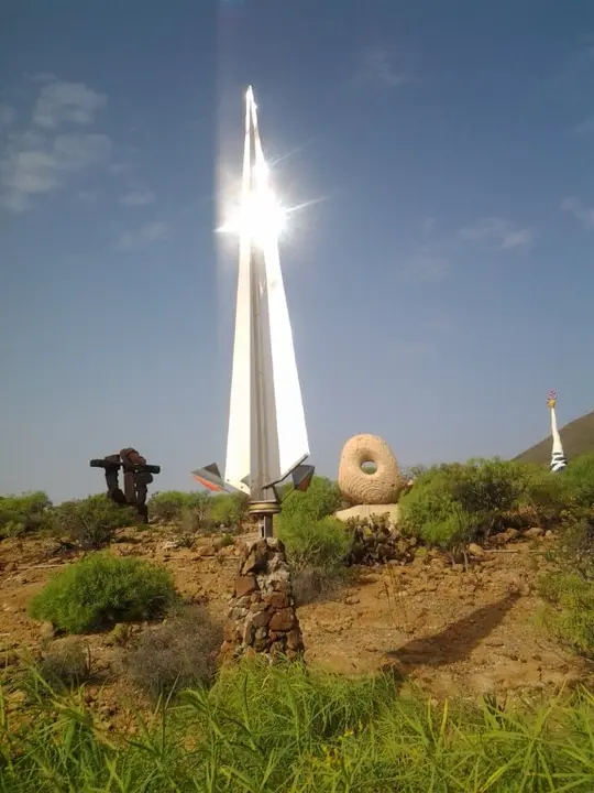 Escultura parque Los Cardones