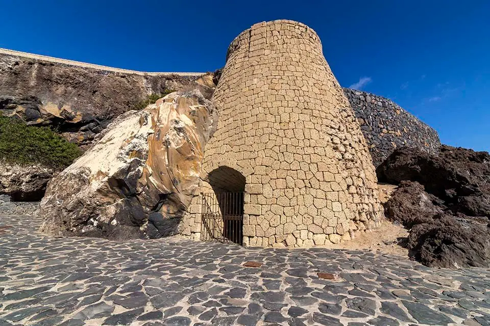 Horno de la cal de Playa San Juan1