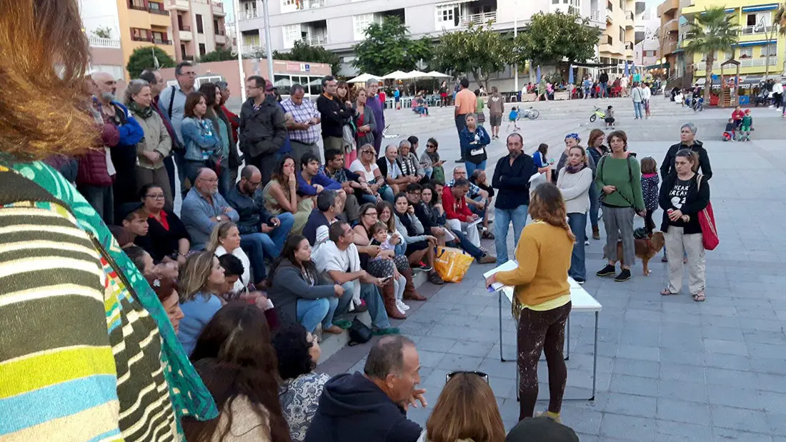 Asamblea SalvarLaTejita en El Medano