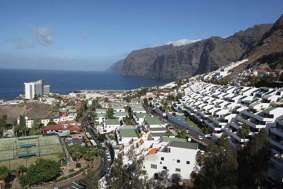 LOS GIGANTES 7001