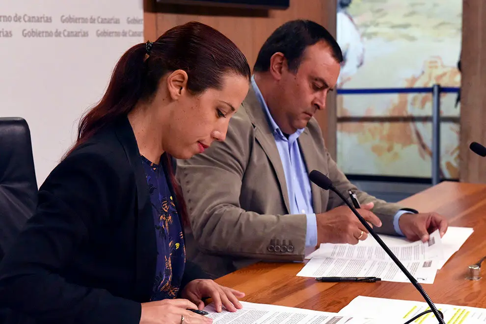 010416 Firma convenio Plan de Empleo Social