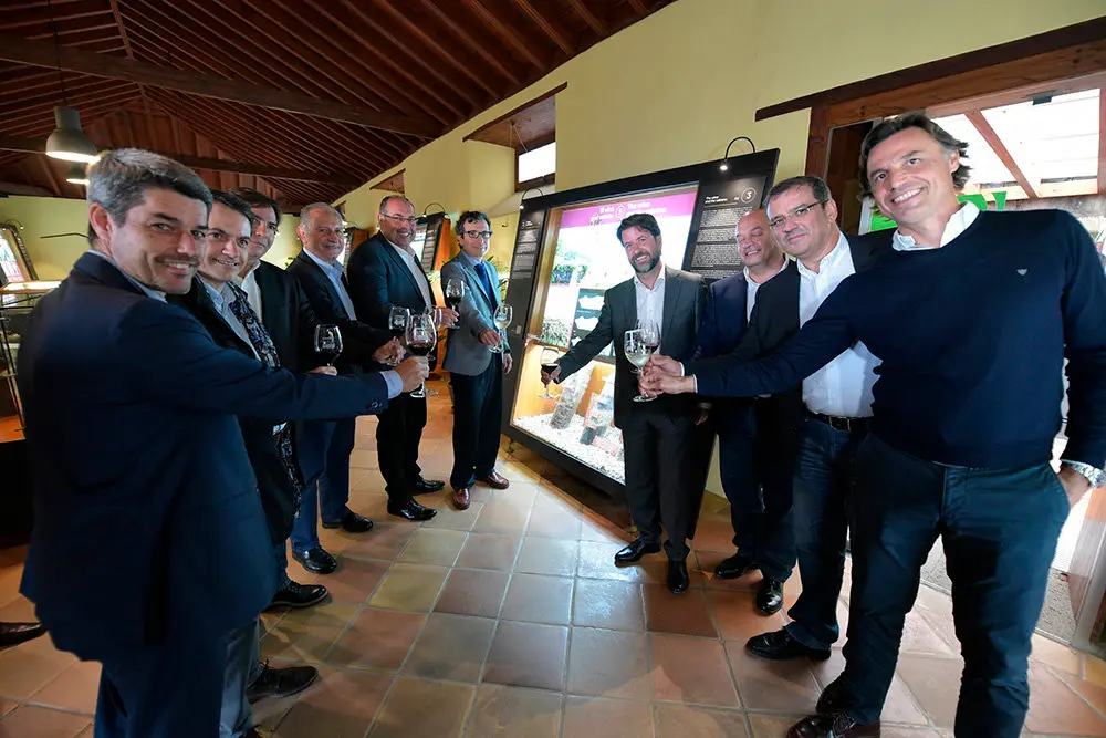 CASA DEL VINO 1