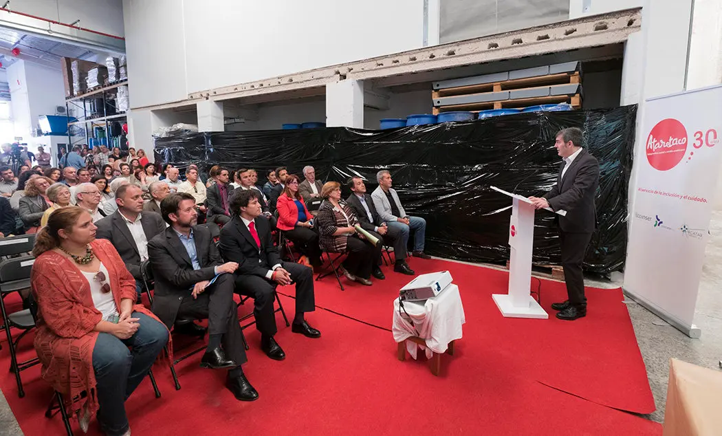 El Presidente D. Fernando Clavijo Batlle acude a la inauguraci&oacute;n de la adecuaci&oacute;n de la nave de Ataretaco de Santa Cruz de Tenerife a 24 de Mayo del  2016. (Foto: Manuel L&eacute;rida/Presidencia GobCan)Esta fotograf&iacute;a oficial del Gobierno de Canarias es solamente para uso editorial por medios de comunicaci&oacute;n. La fotograf&iacute;a no puede ser manipulada de ninguna manera y no se puede utilizar en materiales comerciales y/o pol&iacute;ticos, publicidad, correos electr&oacute;nicos, productos, promociones que de alguna manera pueda sugerir la aprobaci&oacute;n o respaldo del Presidente, o el Gobierno de Canarias.