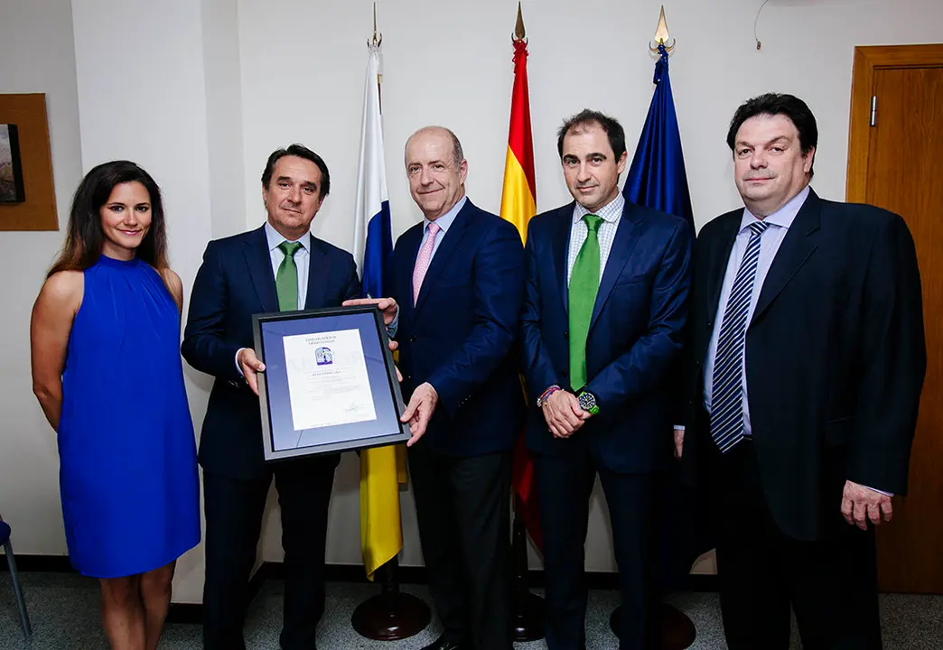 Entrega acreditaci&oacute;n 