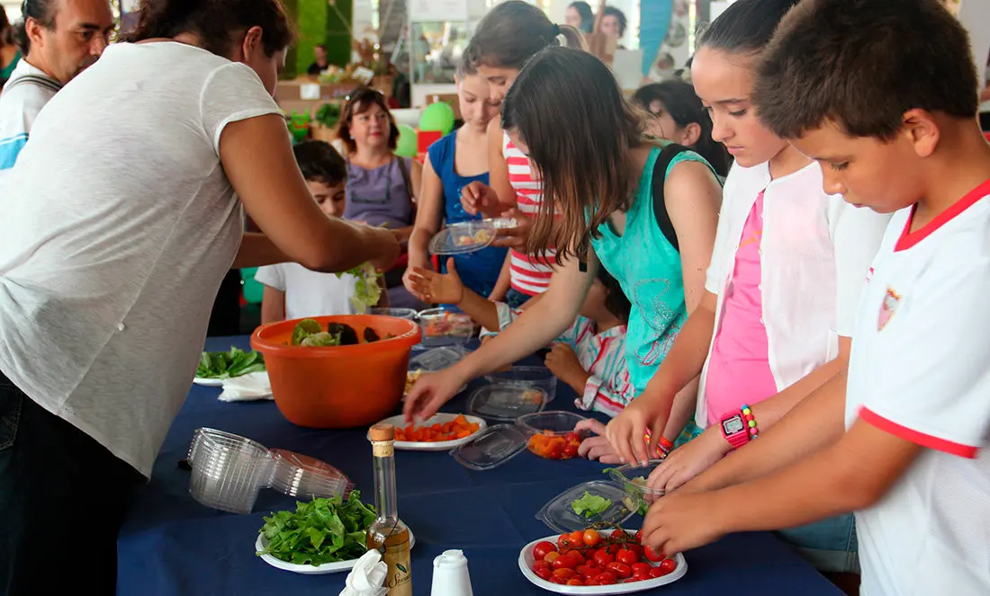 ESTUDIANTES FRUTAS