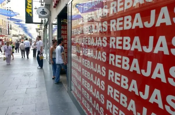 calendario-de-rebajas-en-madrid-fotos-calle-600x394