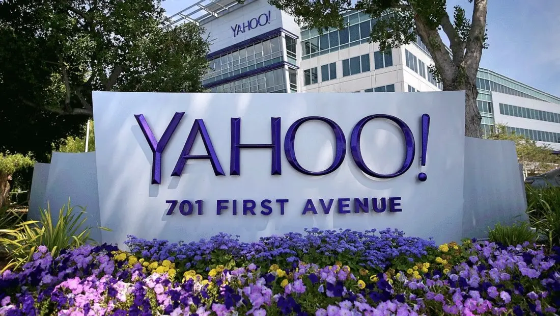 yahoo-logo-edificio_Fotor