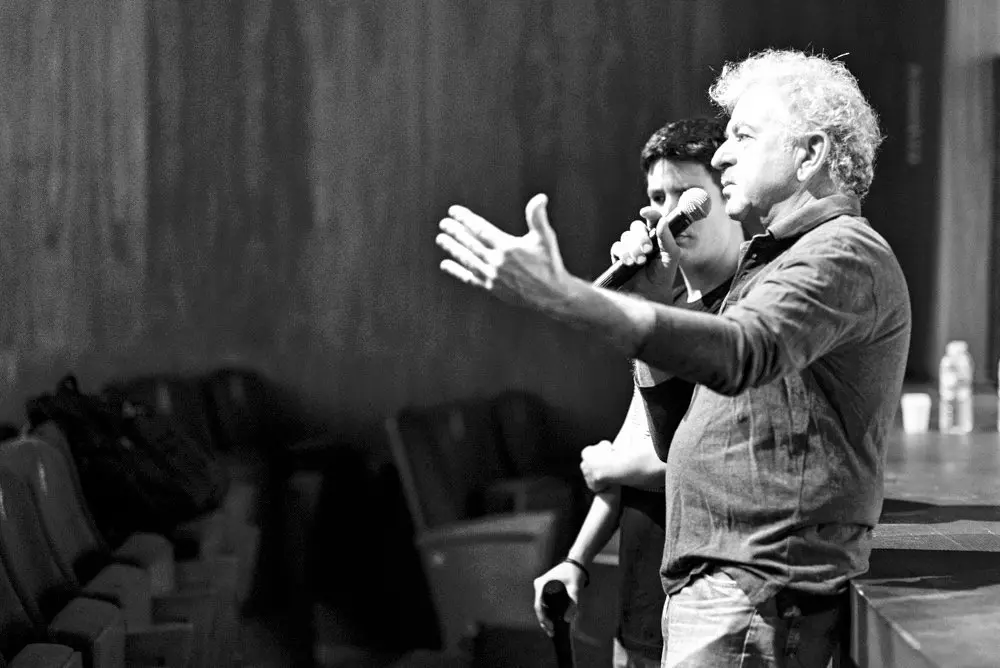 Miradas Doc d&iacute;a 4 MASTER CLASS AVI MOGRAVI (1 de 1)_Firma foto_Patri C&aacute;mpora_Fotor