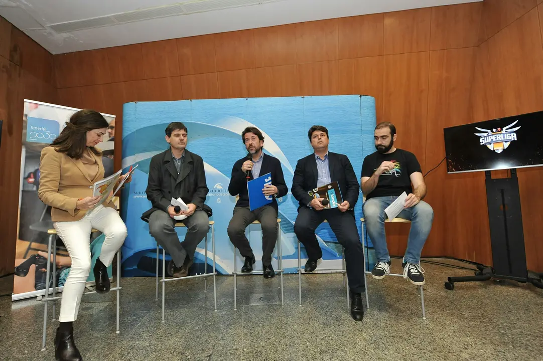 Innovaci&oacute;n-RP Superliga Orange (5)