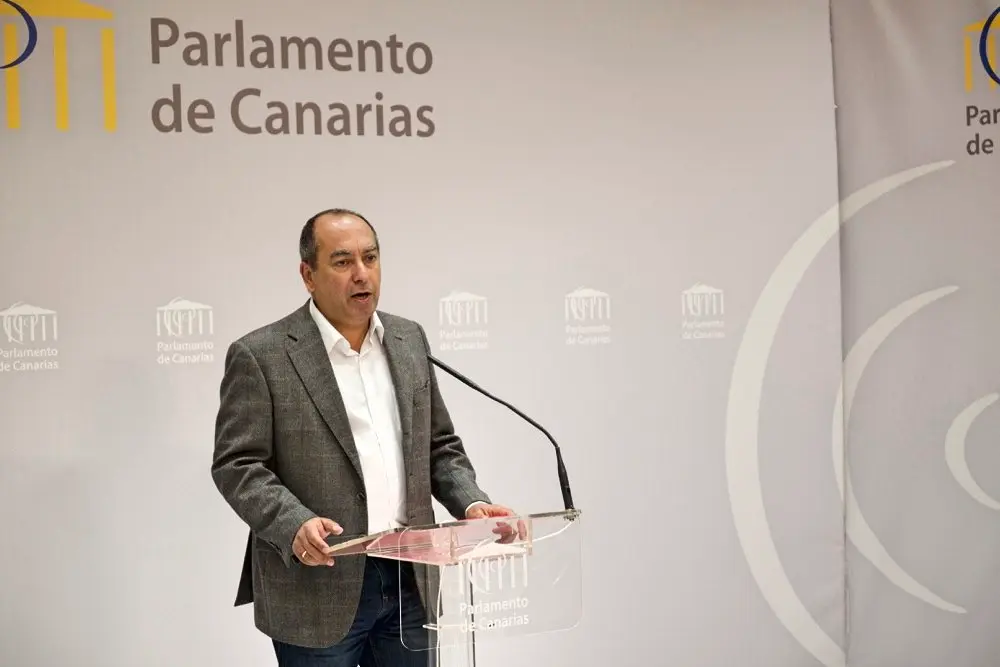 JULIO CRUZ