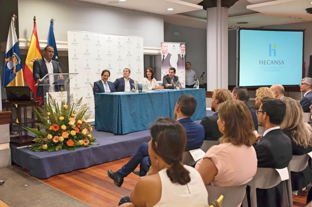 El Presidente D. Fernando Clavijo Batlle inaugura el curso acad&eacute;mico en el hotel escuela de Santa Br&iacute;gida a 18 de Octubre de 2016. (Foto: Arturo Rodriguez/Presidencia GobCan)Esta fotograf&iacute;a oficial del Gobierno de Canarias es solamente para uso editorial por medios de comunicaci&oacute;n. La fotograf&iacute;a no puede ser manipulada de ninguna manera y no se puede utilizar en materiales comerciales y/o pol&iacute;ticos, publicidad, correos electr&oacute;nicos, productos, promociones que de alguna manera pueda sugerir la aprobaci&oacute;n o respaldo del Presidente, o el Gobierno de Canarias.