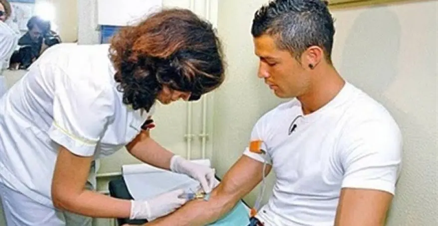 9e4c1-cristiano_ronaldo_no_viajc3b3_galicia_para_donar_sangre_Fotor