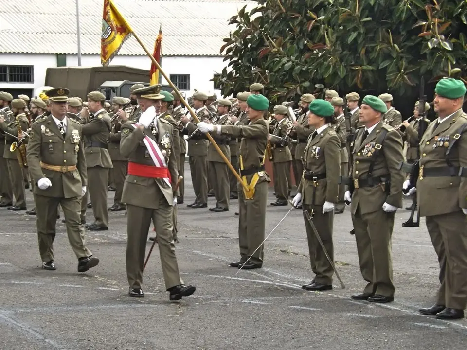 MILITARES 998 B_Fotor