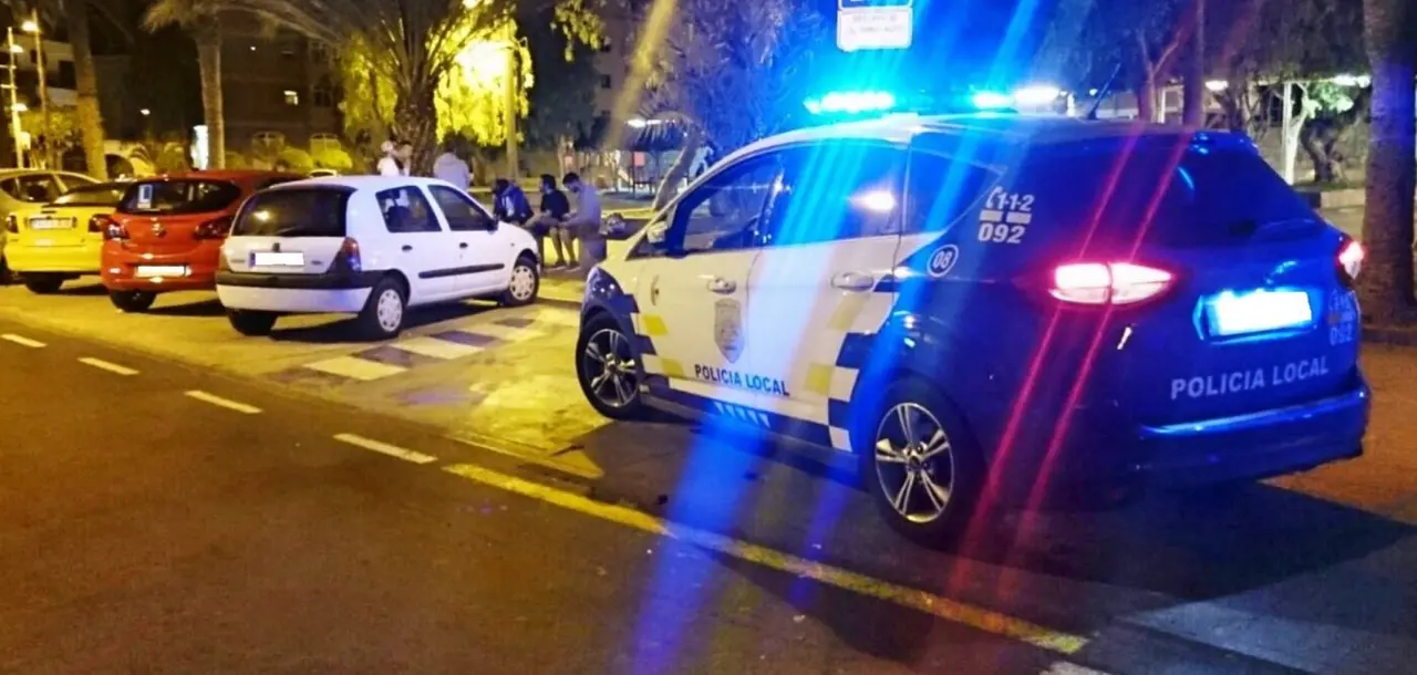 polic&iacute;a_local_Arona_Fotor