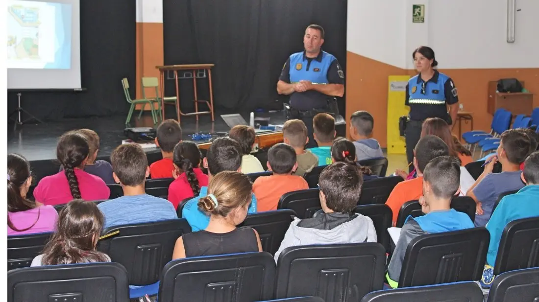 Charla Polic&iacute;a Local CEIP_Fotor
