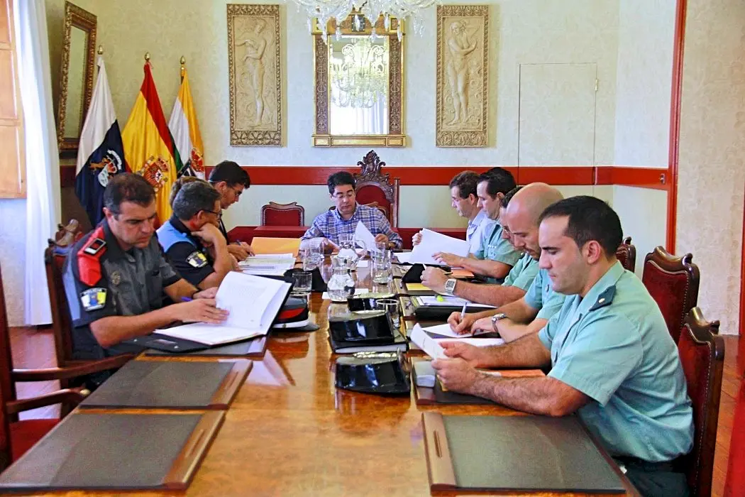 JUNTA DE SEGURIDAD GU&Iacute;A DE ISORA 701_Fotor