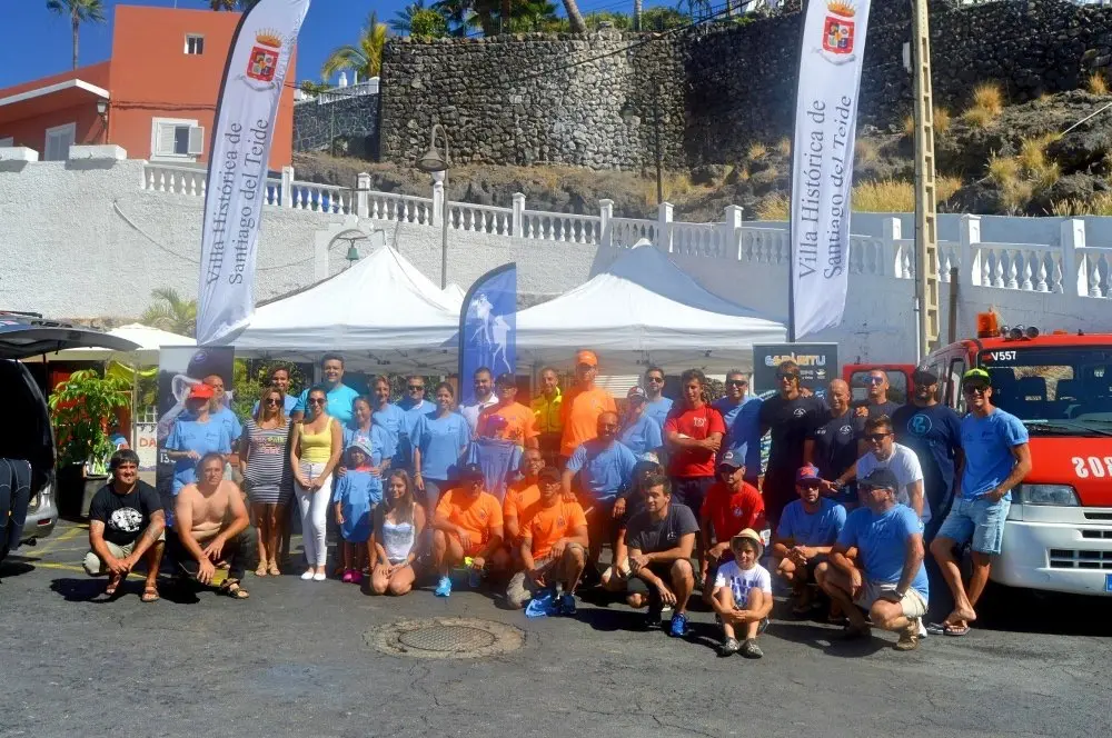 Foto de grupo de los participantes-2_Fotor