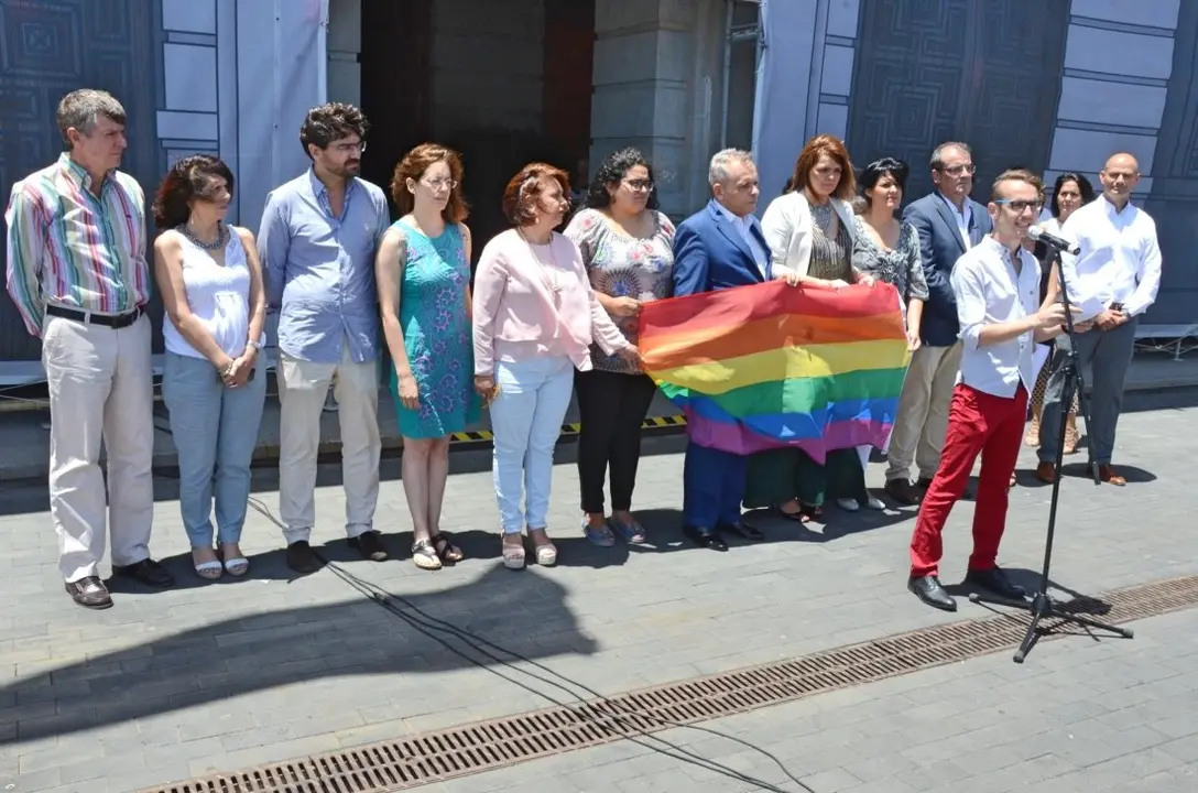 Manifiesto Orgullo LGBTI 06 (2)_Fotor