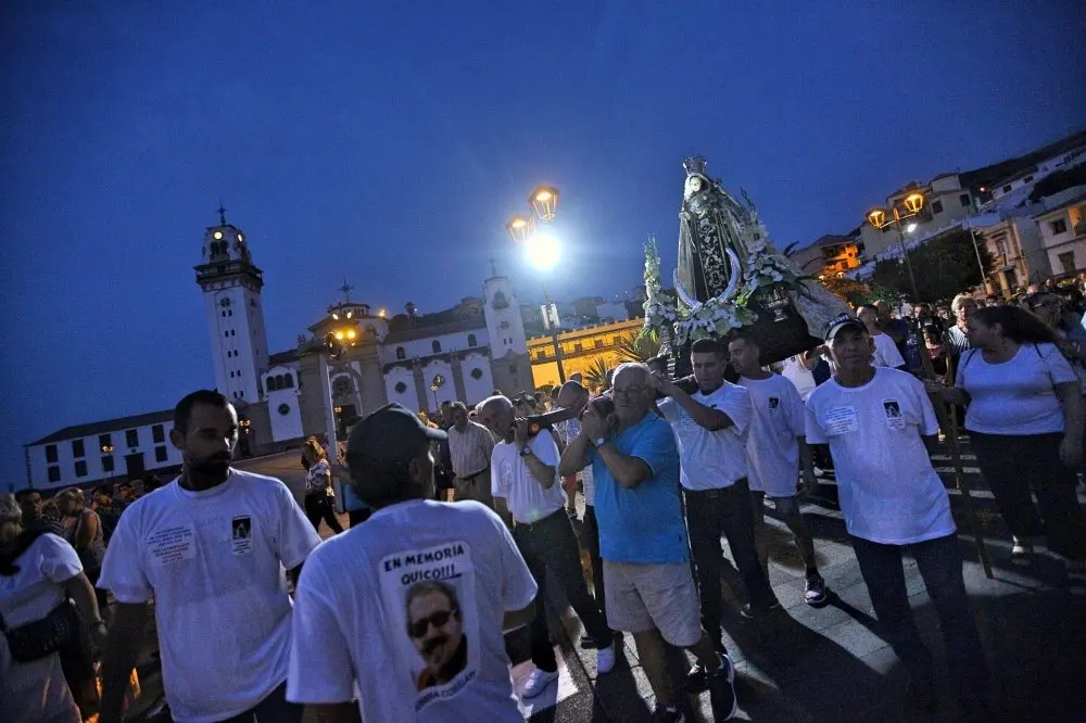 D&iacute;a del Carmen procesi&oacute;n ma&ntilde;ana (2)_Fotor