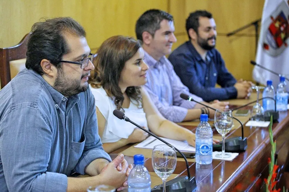 Rueda de prensa 1_Fotor