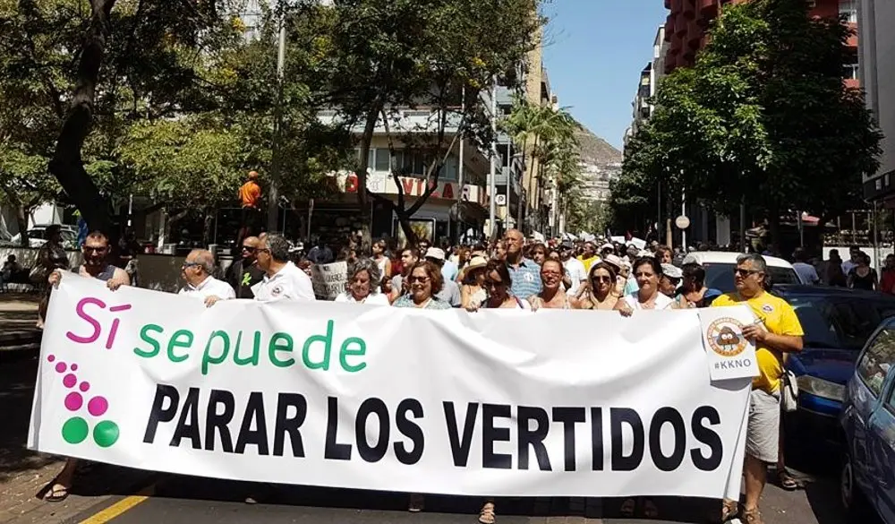 Maecha &iexcl;Por un mar libre de vertidos contaminantes!