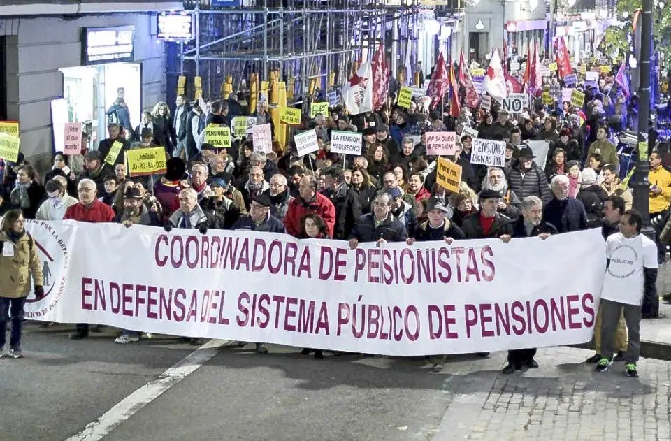 EN DEFENSA SISTEMA P&Uacute;BLICO DE PENSIONES