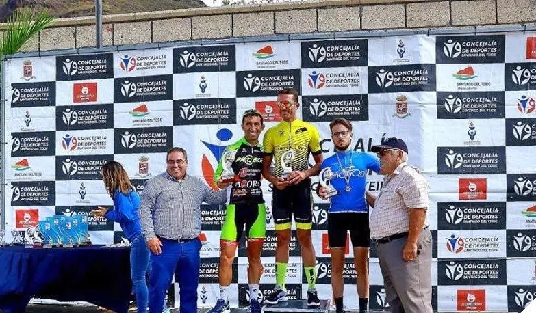 Podium masculino local-4_Fotor