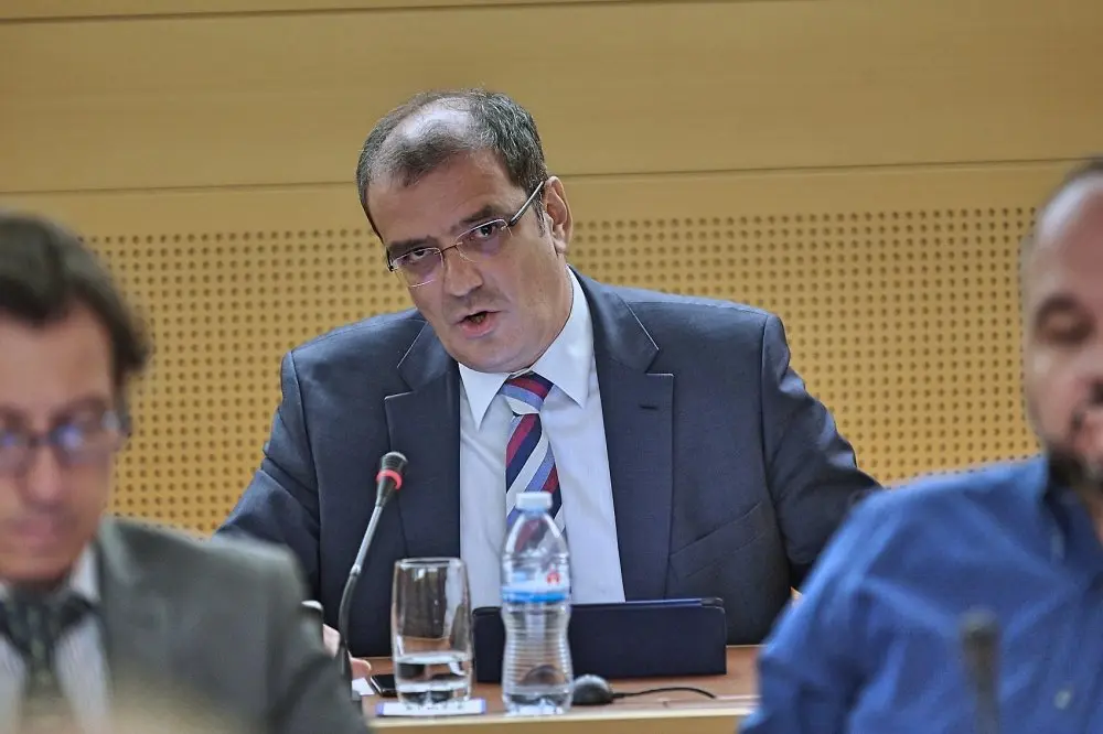 F&eacute;lix-Fari&ntilde;a_Fotor