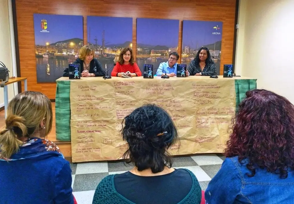 Presentaci&oacute;n_Perdone_calle_Cristianos_Fotor