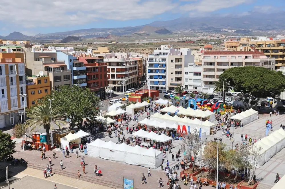 Foto Feria del Comercio y Servicios 1_Fotor
