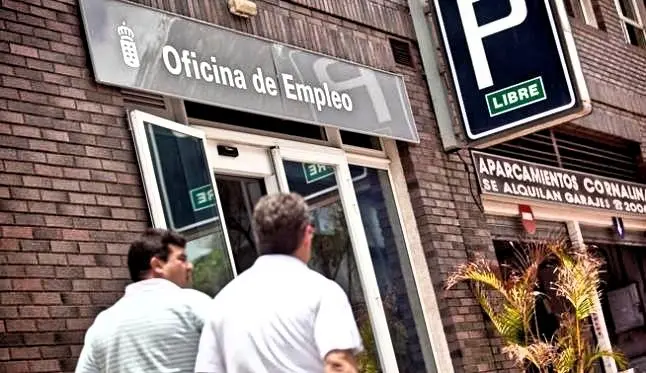 EMPLEO TRABAJO paro_Fotor