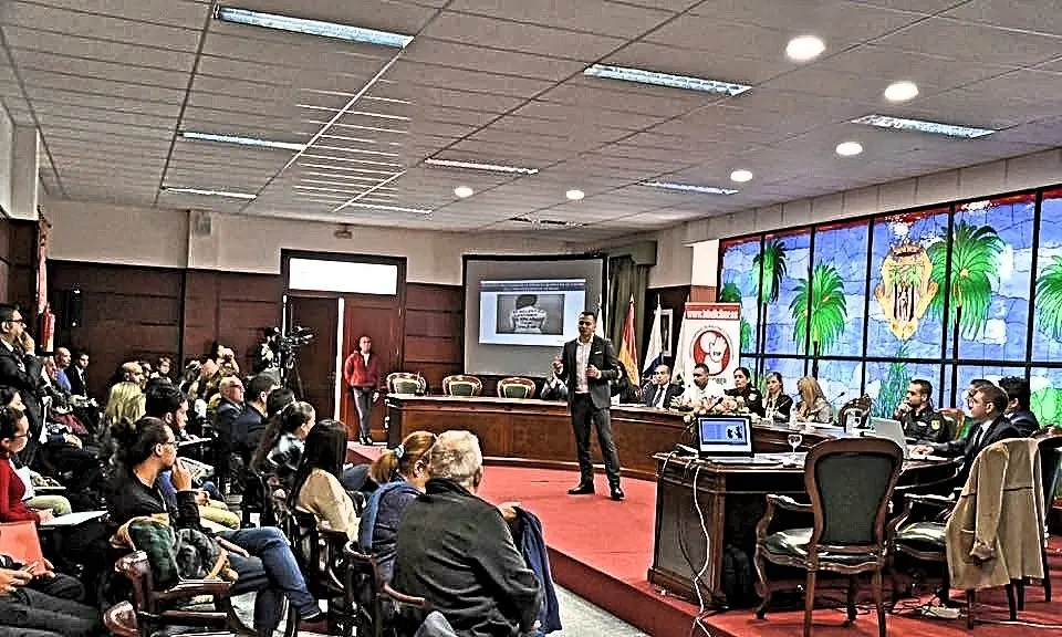 CIBER DRGURIDAD _n_Fotor