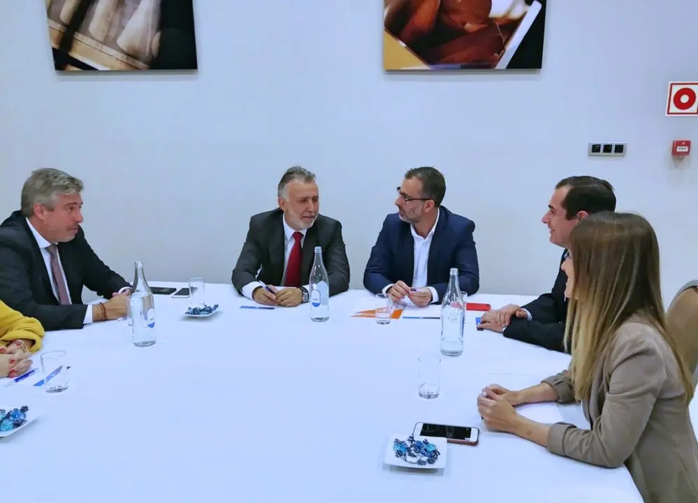 Reuni&oacute;n Cs Canarias y PSOE_Fotor