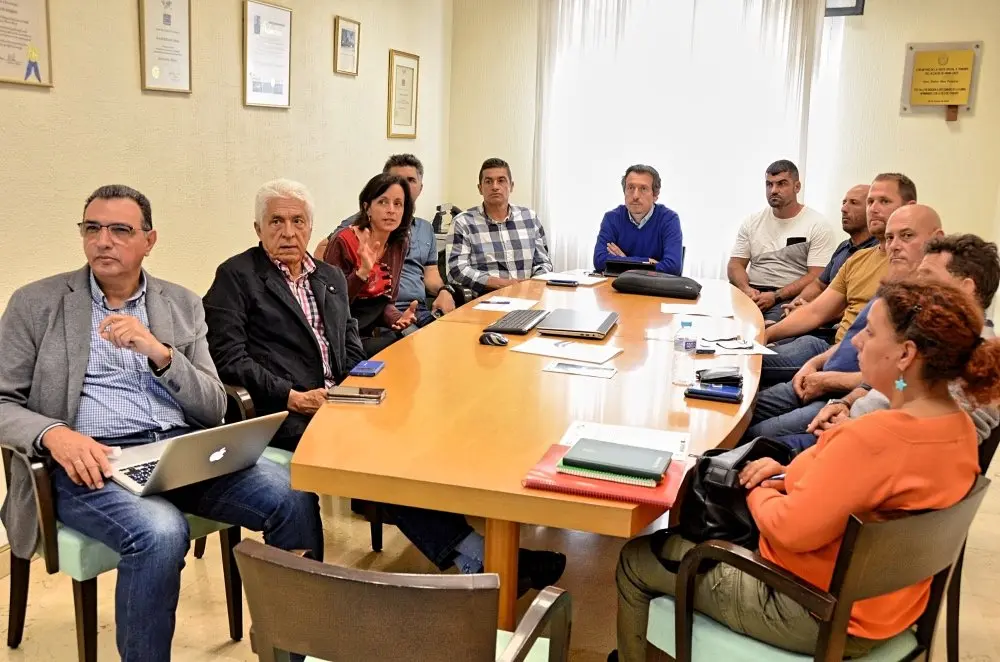 Grupo acci&oacute;n costera-Reuni&oacute;n_Fotor
