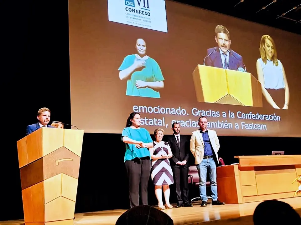 premio Juan Luis Marroqu&iacute;n en la categor&iacute;a de Amigo de la Comunidad Sorda
