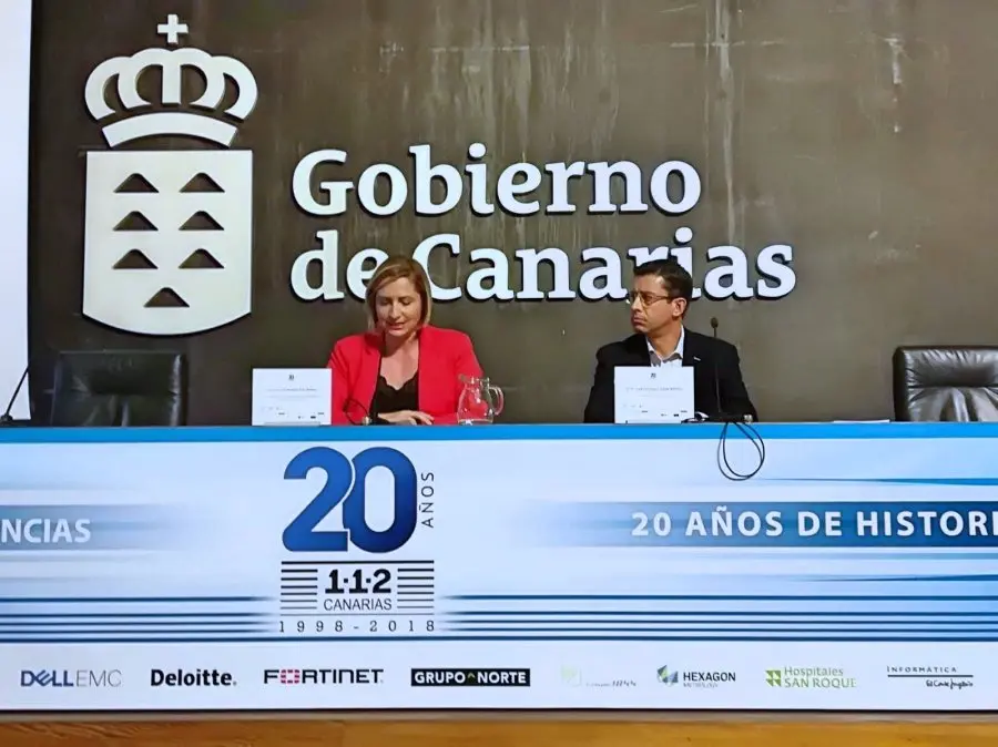 140618 Di&igrave;az y Linares durante la inauguracio&igrave;n Jornadas_Fotor