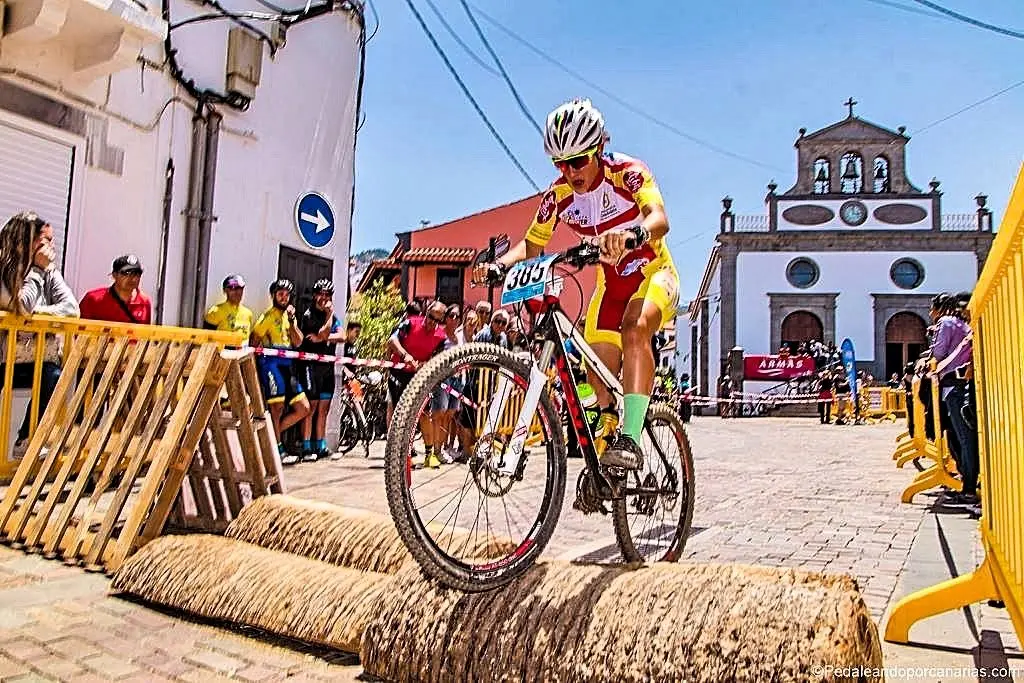 Andrea P&eacute;rez, subcampeona de Canarias de Mountain Bike Cross Country Fotor