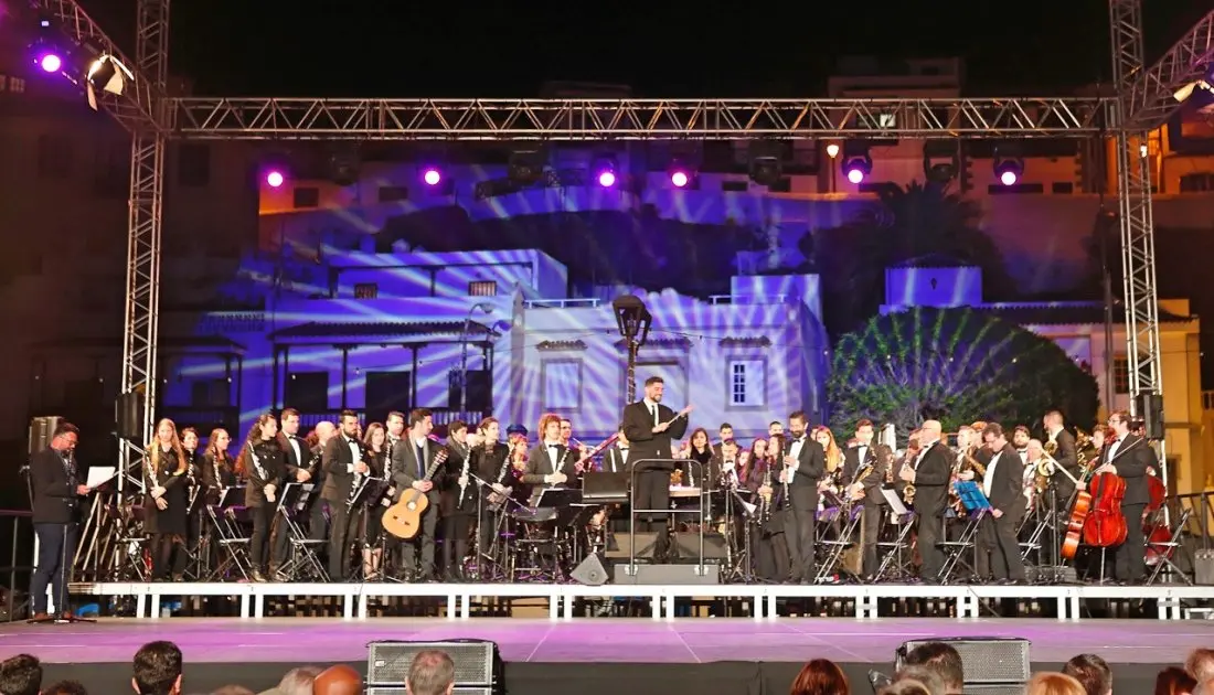 Concierto extraordinario Bandas Las Candelas 17 diciembre 2017 (2)_Fotor