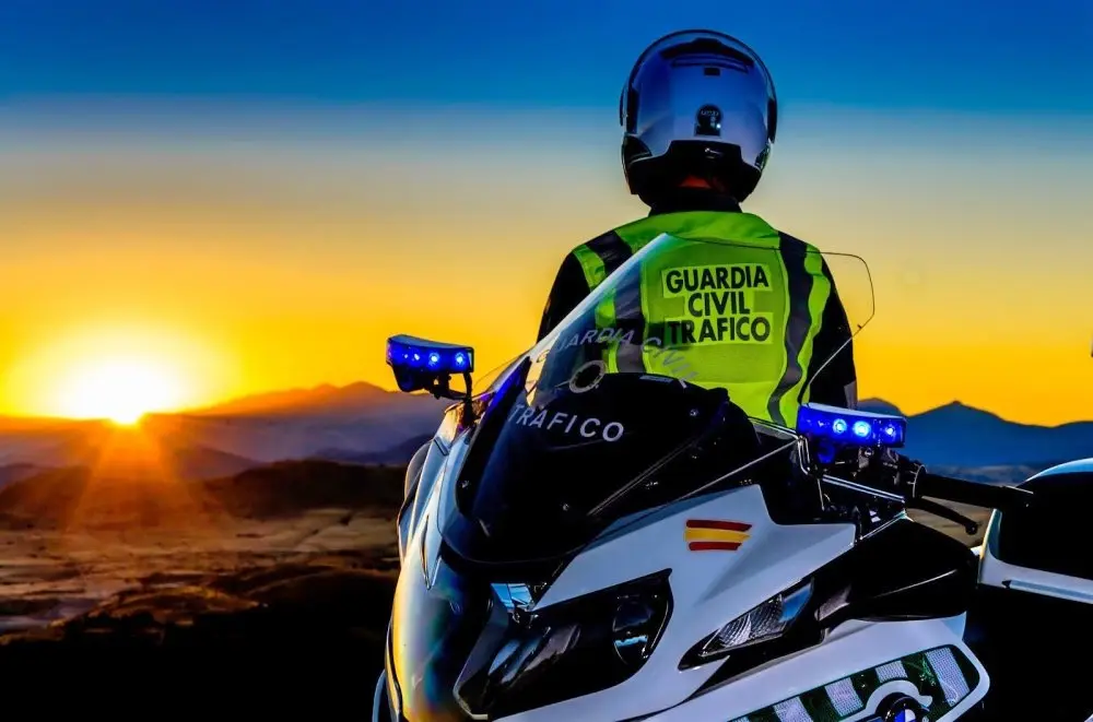 GUARDIA CIVIL 4389_o_Fotor