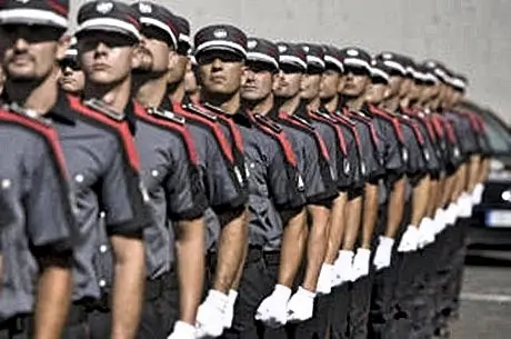 POLIC&Iacute;A CANARIA [5]_Fotor