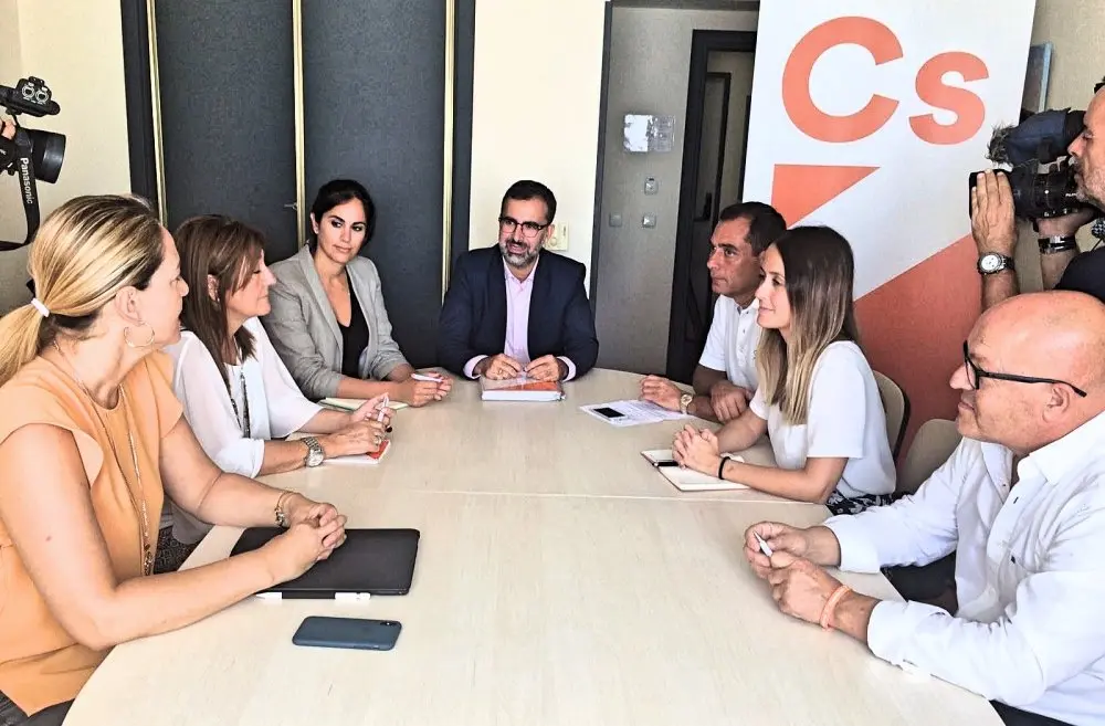 Ciudadanos Reuni&oacute;n Comit&eacute; Auton&oacute;mico en Fuerteventura_Fotor