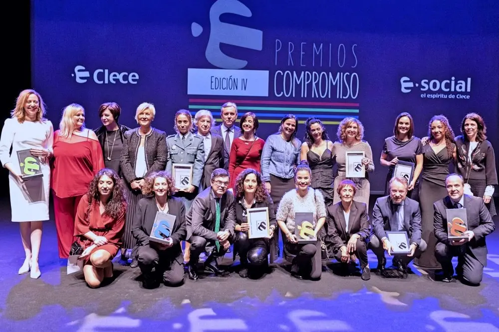 IV Premios Compromiso_ Ganadores y Jurado IV Premios Compromiso_Fotor